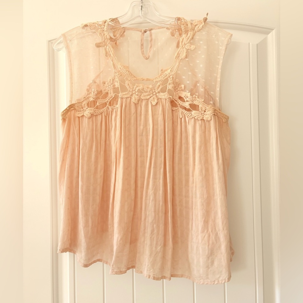 Forever21 Lacey Beige Top size Large